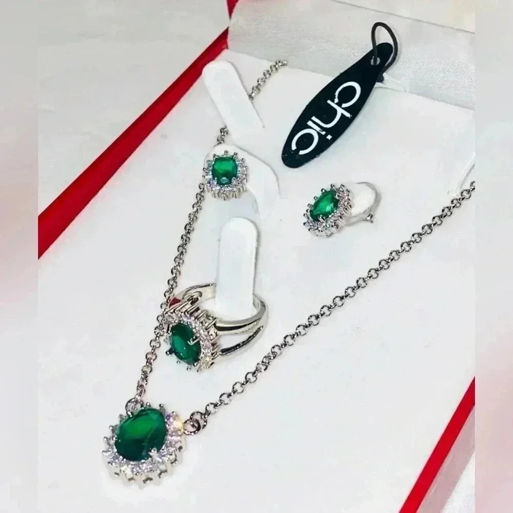 Cute 🥰 green stones stainless steel set